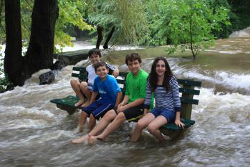 Jonathan, Brian, Robert, Isabel