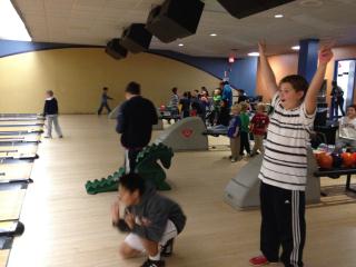 Knights United goes bowling